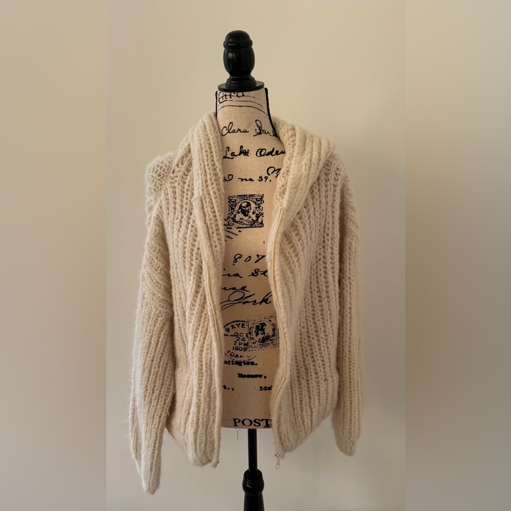 Olga Fisch Handmade in Ecuador Alpaca Hooded Zip Front Sweater Ivory Sz L NWOT